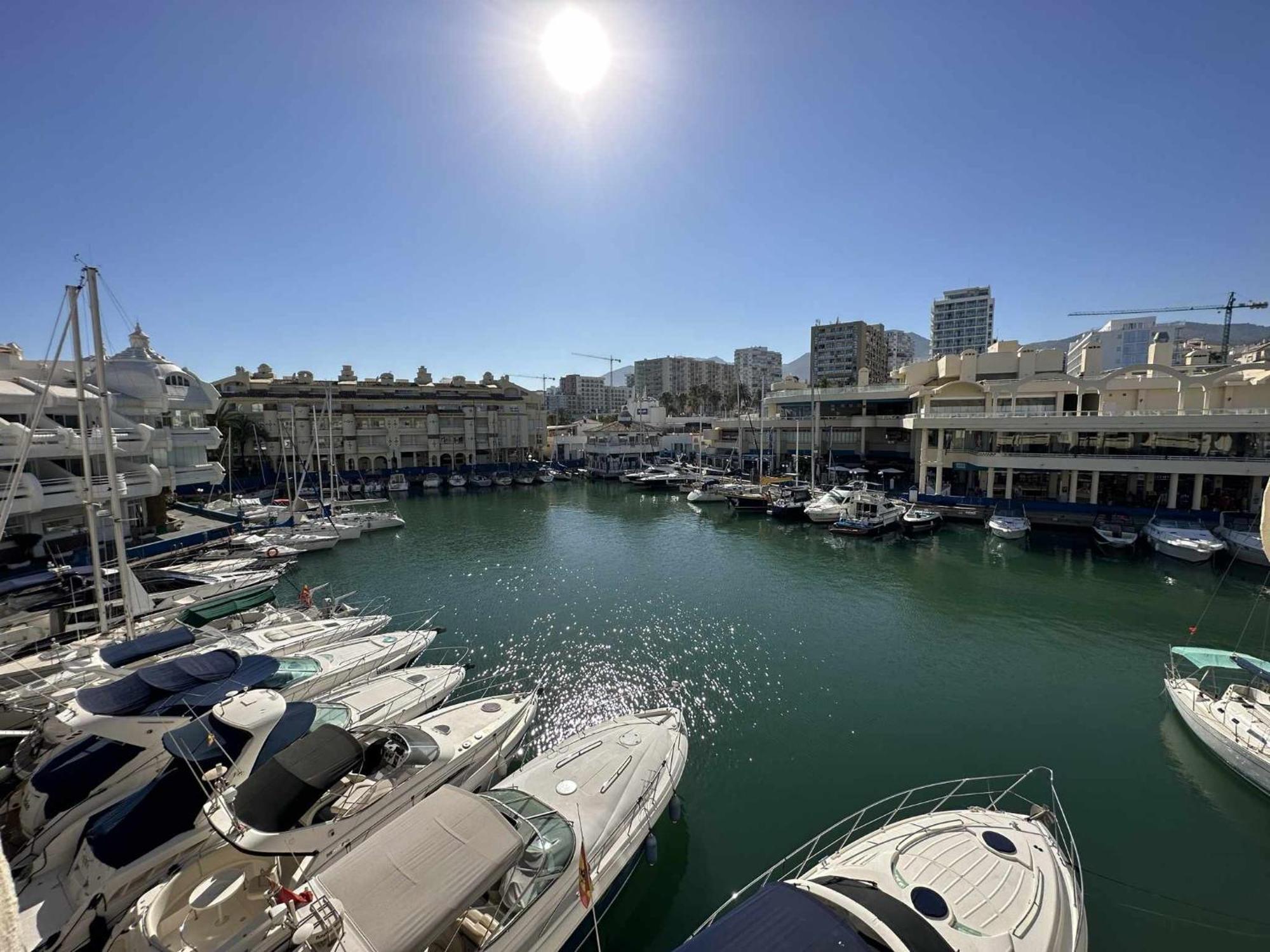 Nice Apartament In Puerto Marina 베날마데나코스타 외부 사진