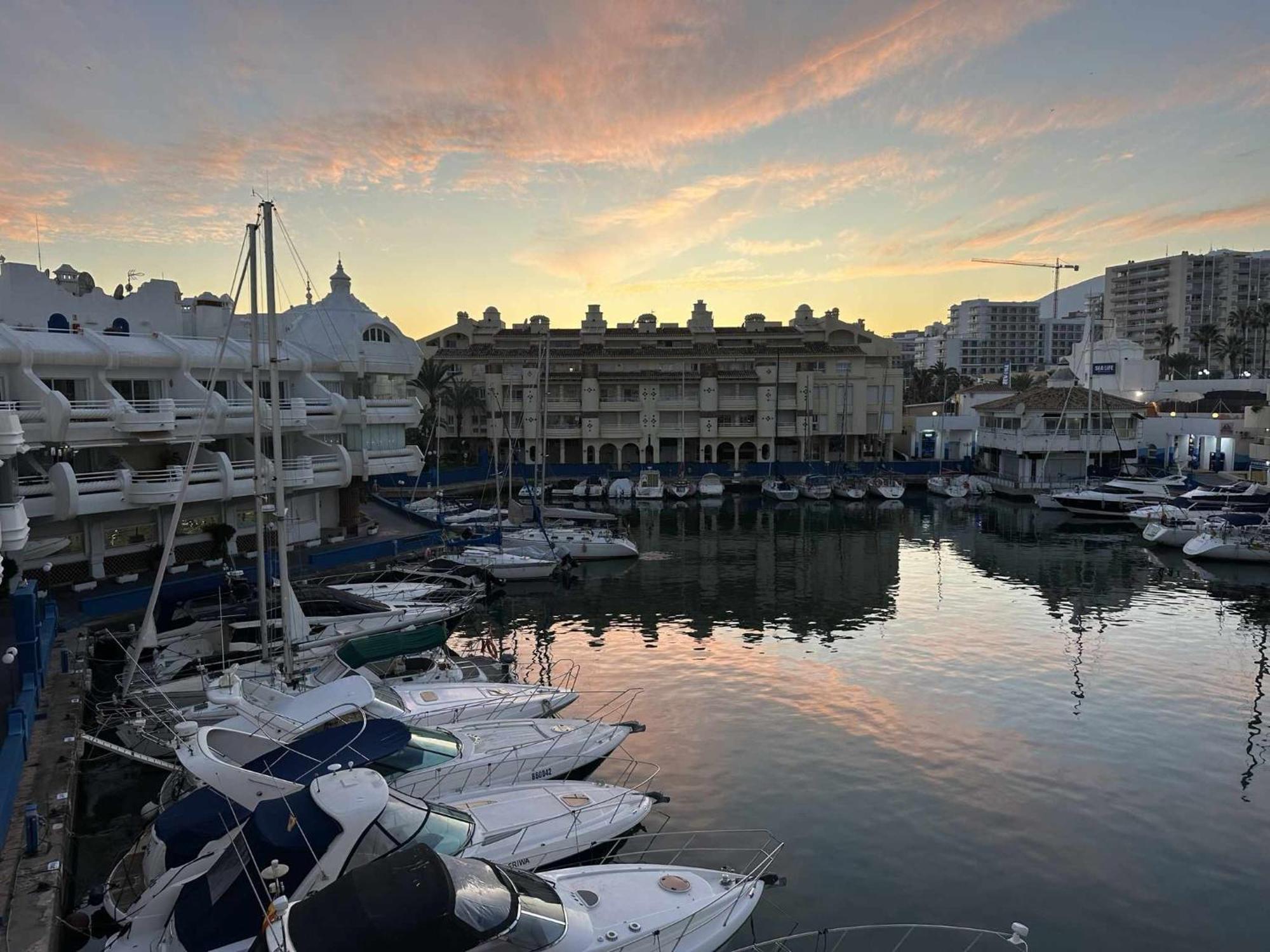 Nice Apartament In Puerto Marina 베날마데나코스타 외부 사진